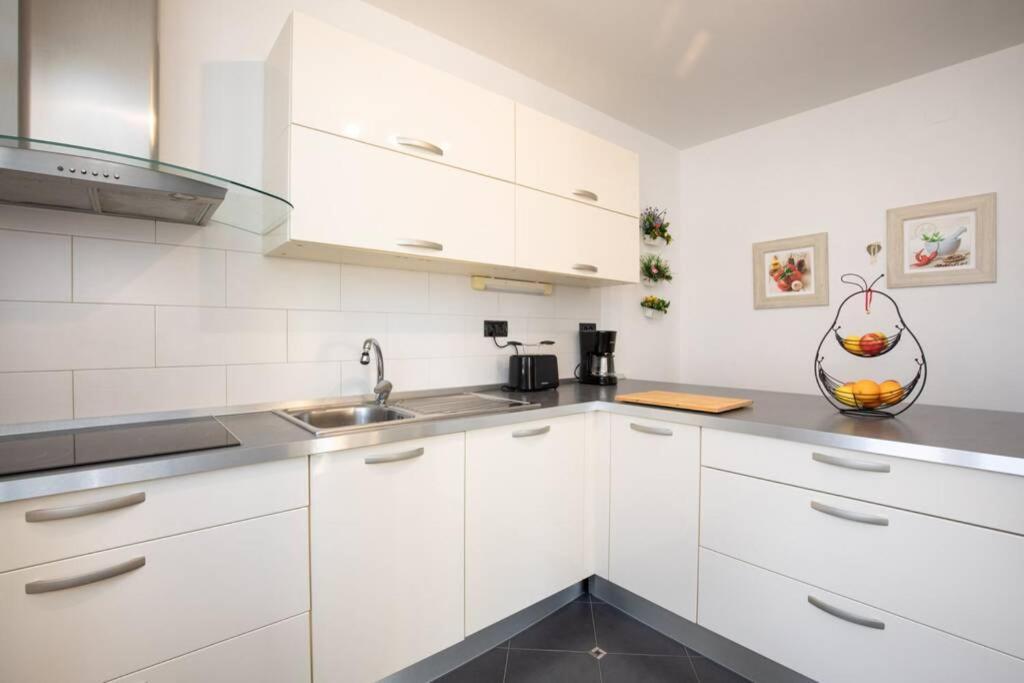Apartment Natali Punat- Free Parking On Premises Екстериор снимка